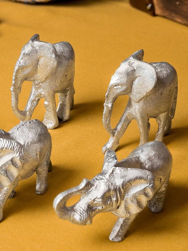 African Monarch Lodges Sijwa Boutique Aluminium Elephants